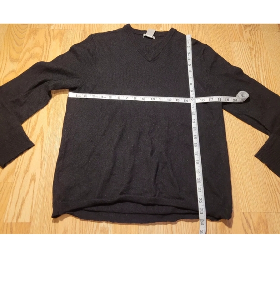 Gap Women's Sweater Size: Large Italian Merino Wool V-Neck - Picture 4 of 12